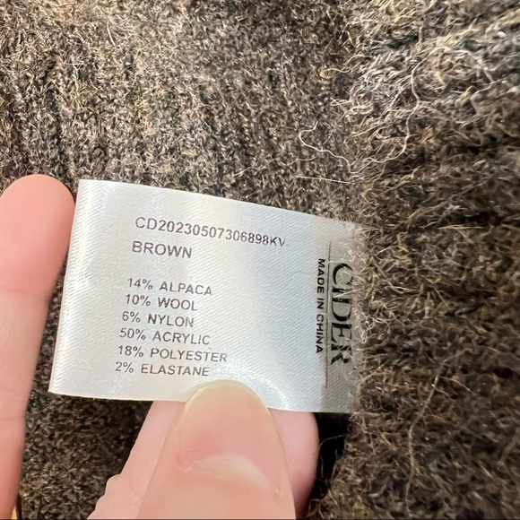 Cider Women’s Size M Wool Alpaca Brown Pear Sweater Vest V Neck Collegiate Tank - Picture 6 of 11